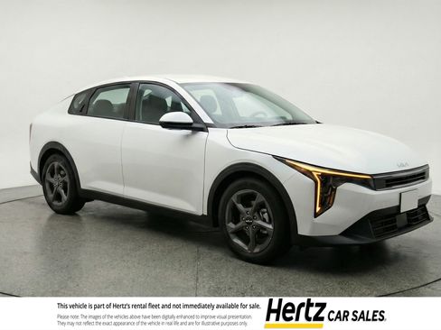 Used 2025 Kia K4 FWD image 1