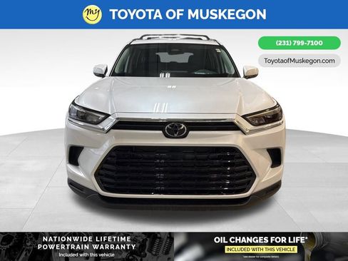 New 2026 Toyota Grand Highlander XLE image 2