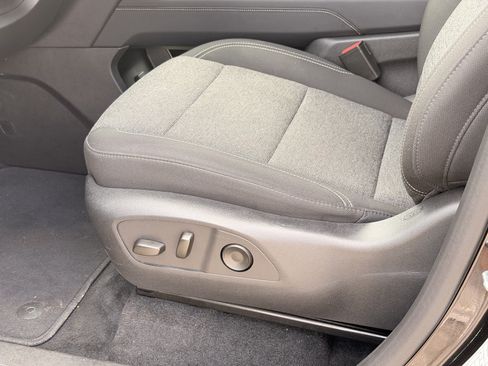 Used 2025 GMC Acadia Elevation FWD image 15
