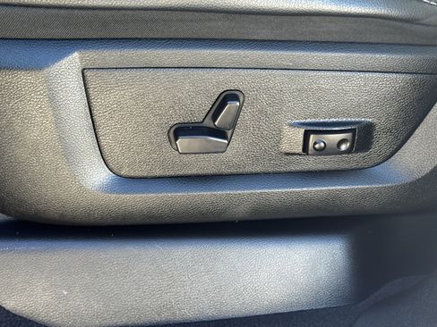 Used 2024 RAM 2500 Laramie image 31