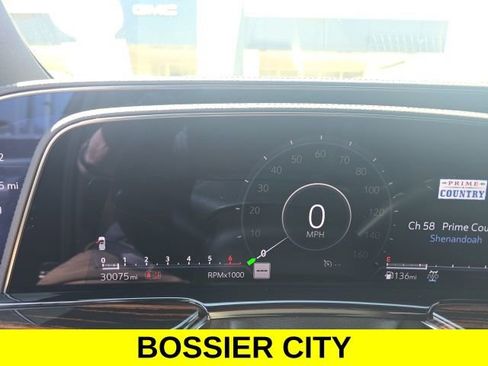 Certified 2024 Cadillac Escalade Luxury AWD/4WD image 7