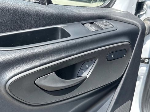 Used 2025 Mercedes-Benz Sprinter 2500 image 19