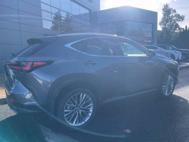 Used 2025 Lexus NX 350 AWD w/ Luxury Package image 4