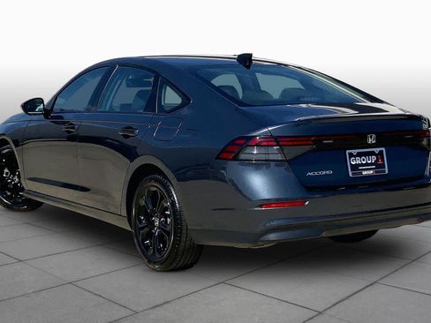 Used 2025 Honda Accord SE image 11