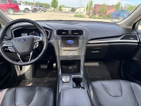 Used 2020 Ford Fusion Titanium FWD image 9