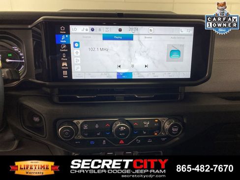 Used 2024 Jeep Wrangler Unlimited w/ Convenience Group AWD/4WD image 21