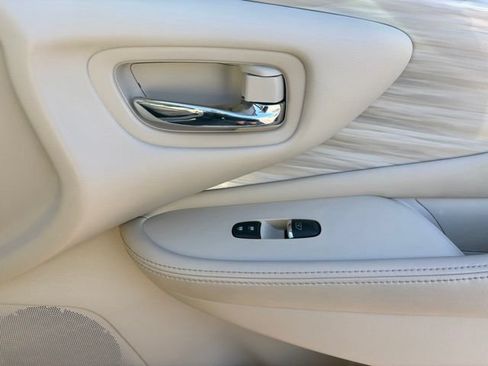 Used 2018 Nissan Murano SL w/ Moonroof Package AWD/4WD image 29