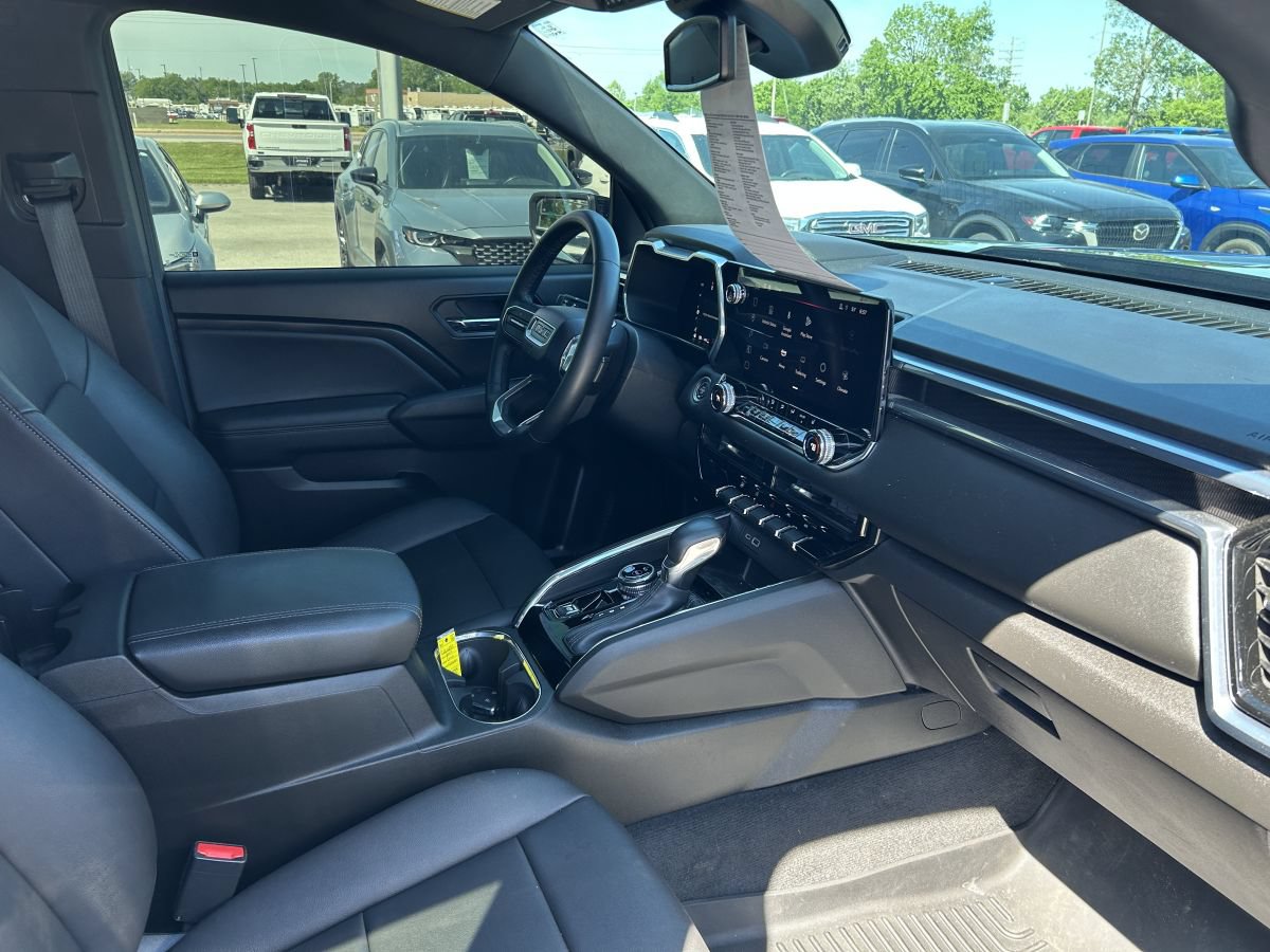 Used 2023 GMC Canyon Elevation w/ Elevation Premium Package AWD/4WD image 12