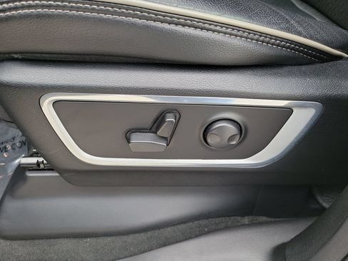 Used 2023 RAM 1500 Laramie RWD image 23