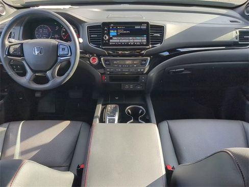 Used 2025 Honda Ridgeline Black Edition image 14