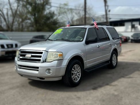 Used 2011 Ford Expedition XLT image 1