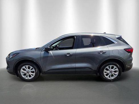 Certified 2024 Ford Escape Active FWD image 2
