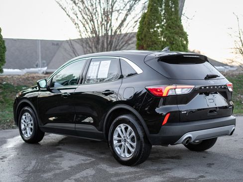 Certified 2022 Ford Escape SE w/ Cold Weather Package image 7