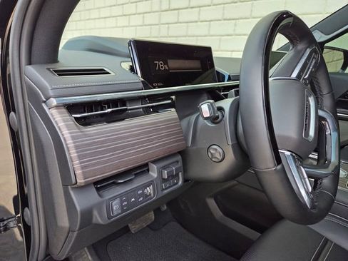 Used 2025 GMC Sierra EV Denali AWD/4WD image 24