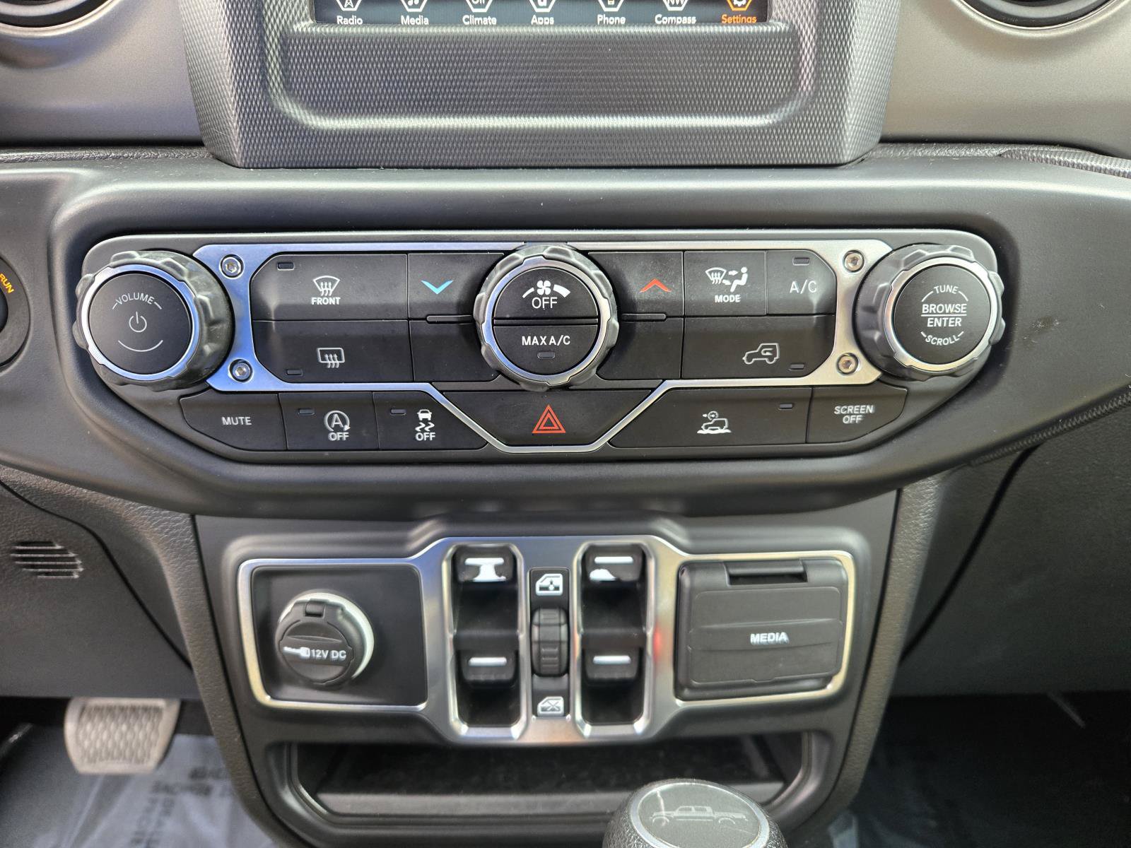 Used 2022 Jeep Gladiator Sport AWD/4WD image 12
