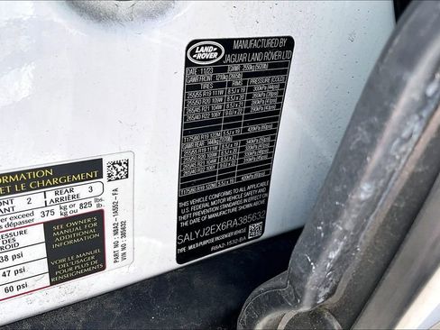 Used 2024 Land Rover Range Rover Velar S image 32