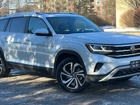 Used 2023 Volkswagen Atlas SEL image 1