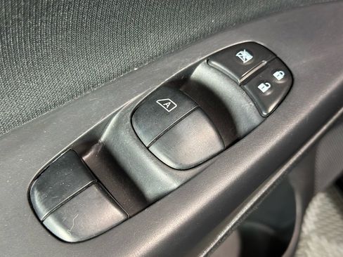 Used 2015 Nissan Sentra SV image 25