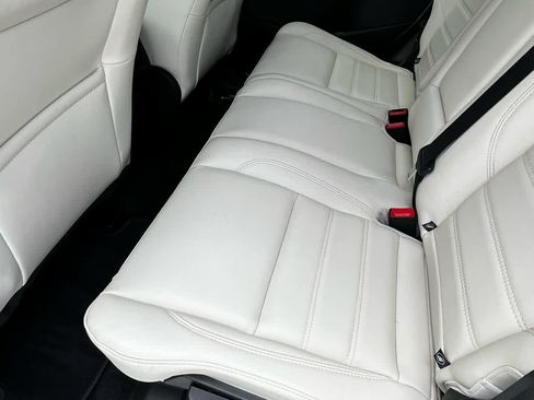 Used 2018 Ford Escape SEL w/ SEL Sport Appearance Package FWD image 11