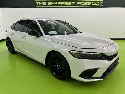 Used 2024 Honda Civic Sport image 2