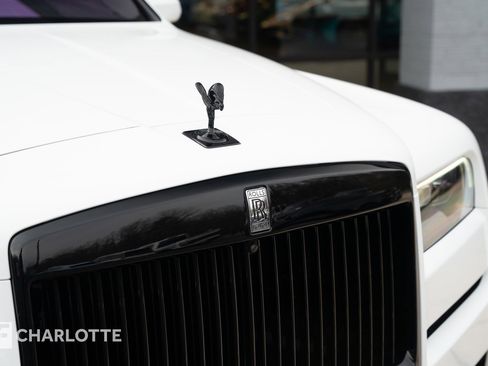 Used 2022 Rolls-Royce Cullinan image 3