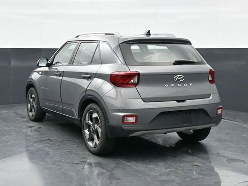 Used 2020 Hyundai Venue SEL w/ Convenience + Premium Package FWD image 8