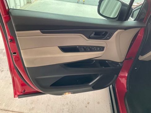 Used 2022 Honda Odyssey EX-L image 5