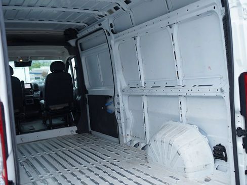 Used 2023 RAM ProMaster 2500 FWD image 12