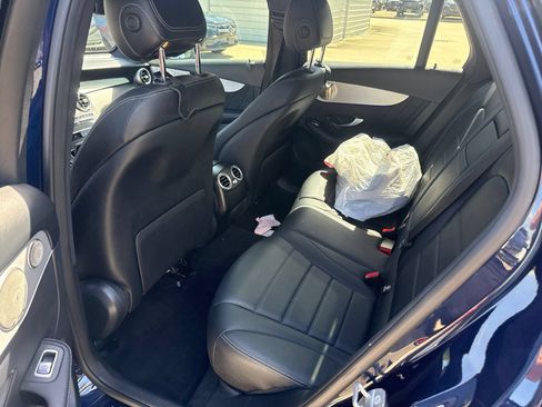 Used 2021 Mercedes-Benz GLC 300 4MATIC w/ AMG Line image 10