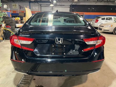 Used 2018 Honda Accord EX image 4
