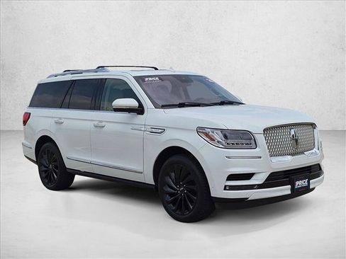 Used 2020 Lincoln Navigator Reserve w/ Equipment Group 208A Reserve AWD/4WD image 3