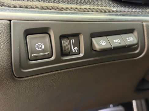 Certified 2023 Cadillac XT5 Sportv w/ Technology Package image 19