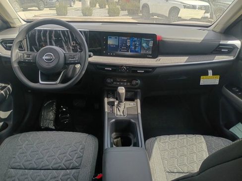 New 2026 Nissan Kicks SV image 7