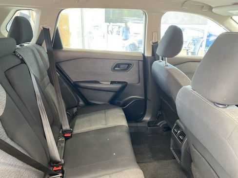 Used 2021 Nissan Rogue S AWD/4WD image 12