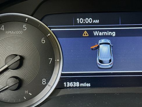 Used 2023 INFINITI QX50 Luxe FWD image 18