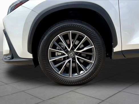 Used 2024 Lexus NX 250 FWD image 12