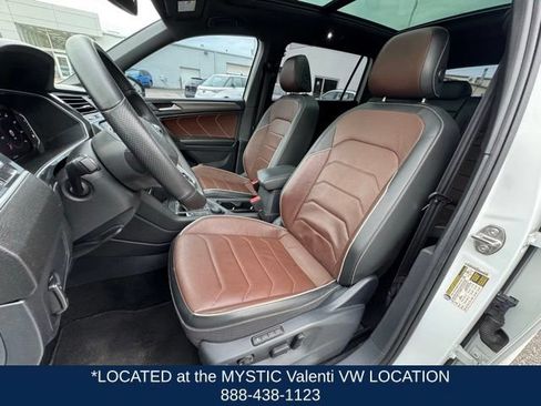 Certified 2024 Volkswagen Tiguan SEL R-Line AWD/4WD image 28