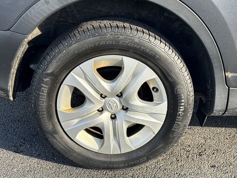 Used 2015 Toyota RAV4 LE image 10