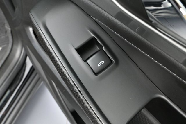 Used 2023 Chevrolet Traverse LT w/ LPO, Floor Liner Package AWD/4WD image 41