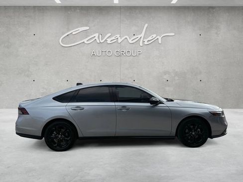 Used 2025 Honda Accord SE image 17