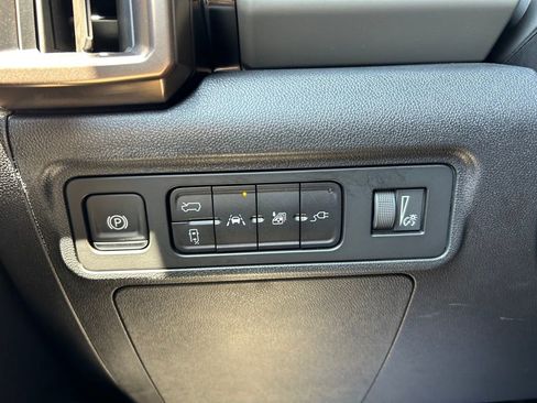 Used 2025 GMC Hummer EV 2X AWD/4WD image 55