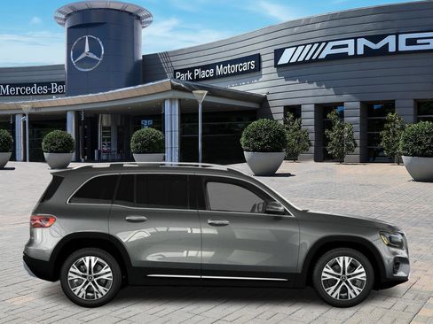 New 2026 Mercedes-Benz GLB 250 image 2