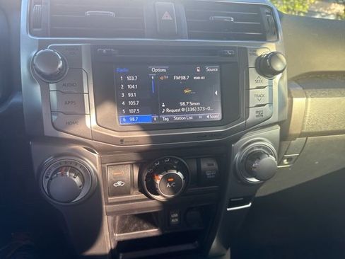 Used 2017 Toyota 4Runner SR5 AWD/4WD image 15