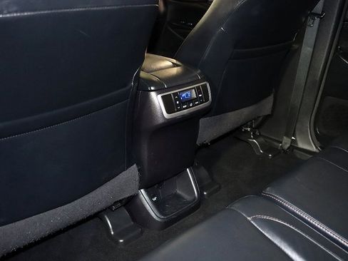 Used 2016 Toyota Highlander XLE image 16