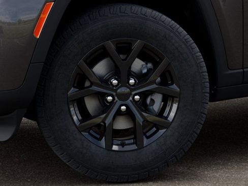 New 2026 Jeep Grand Cherokee L 4WD image 8