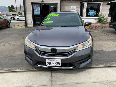 Used 2017 Honda Accord LX image 5