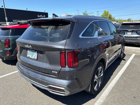 Used 2023 Kia Sorento SX Prestige AWD/4WD image 4