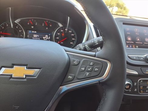 Used 2024 Chevrolet Equinox LT FWD image 25
