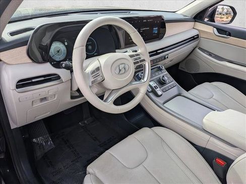 Used 2024 Hyundai Palisade Limited image 9