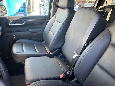 Used 2025 GMC Sierra 1500 SLT image 25